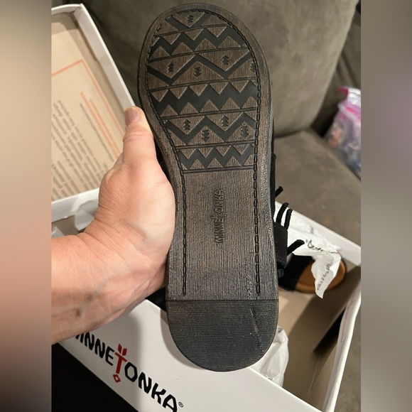 NEW Minnetonka Milo’s Black Suede Fringe Gladiator Sandals Western Tribal 10 - Picture 5 of 6